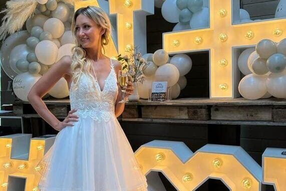 Aufiletamesure_Wedding_Dress_Feel_the_Wedding_2025_5 Aufiletamesure tenue de mariage exposant au salon du mariage Feel the Wedding 2025