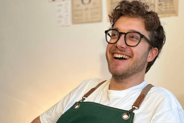 Le_Petit_Forain_Animation_Feel_the_Wedding_2025 Robin, le Petit Forain exposant lors du salon du mariage Feel the Wedding 2025.