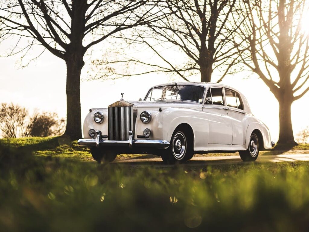 Voiture de collection pour mariage avec www.voituredemariage.be exposant Feel the Wedding 2025